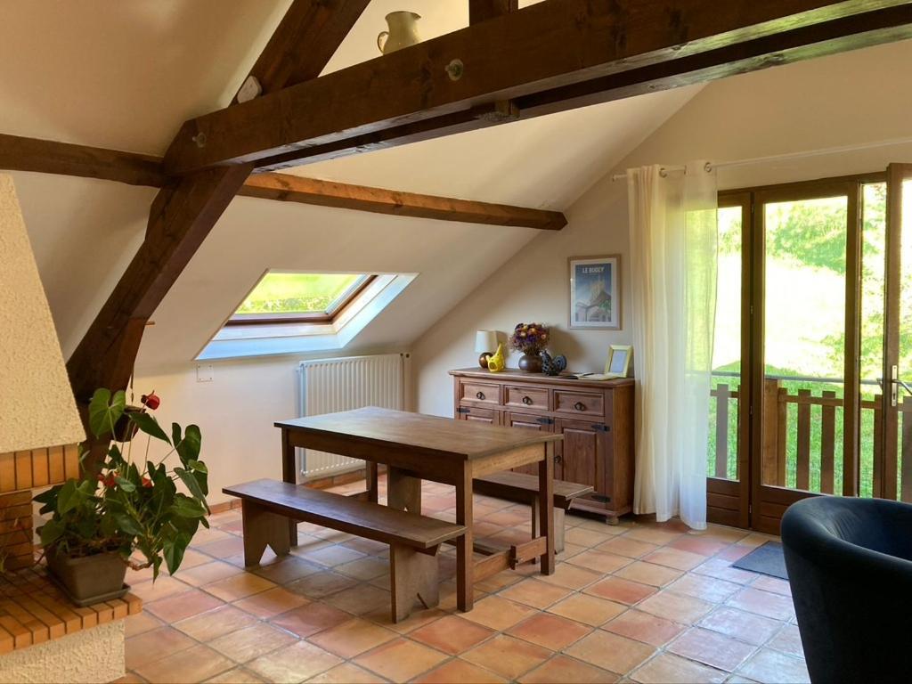 Sous Le Bon Toit Bed and Breakfast Belley Buitenkant foto